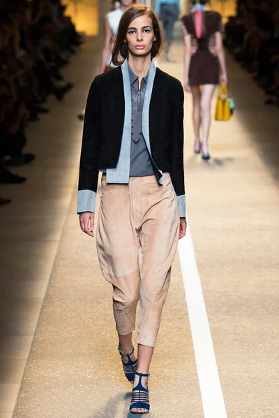 Look 33